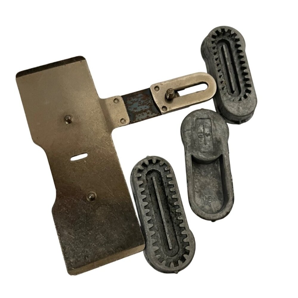 Vintage Winchester Repeating Arms Tool Holder ‎ Cutters Set